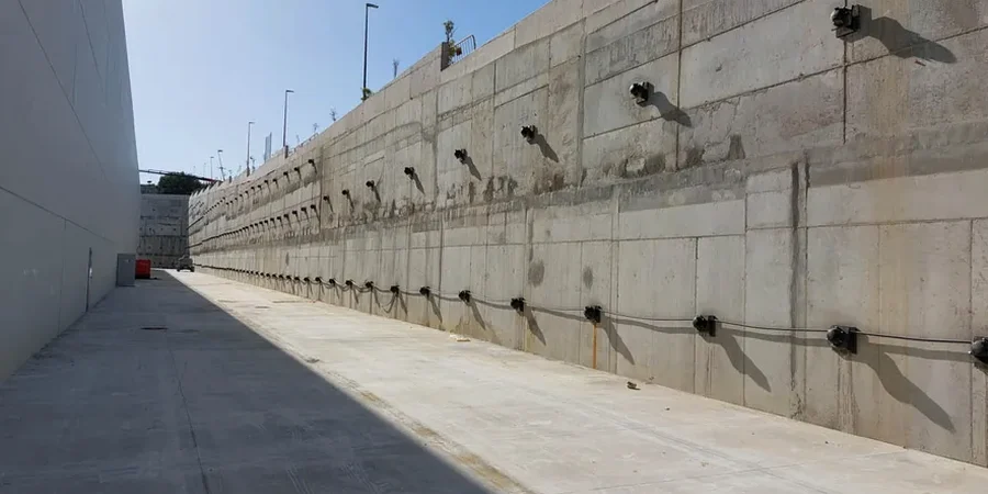 Active and Passive Anchor Design in Guelph – Technical Solutions for Challenging Soils